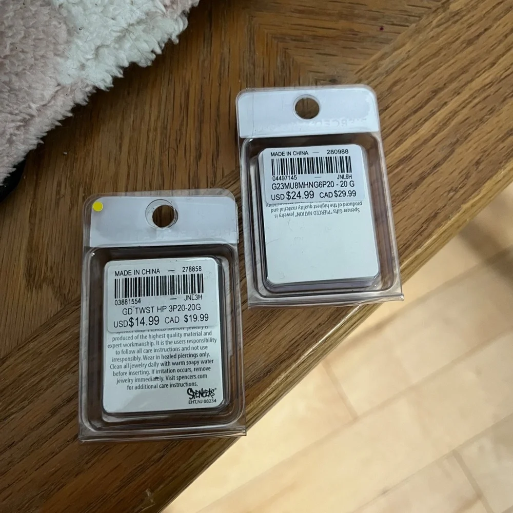 6 Nose Rings - Picture 2 of 2